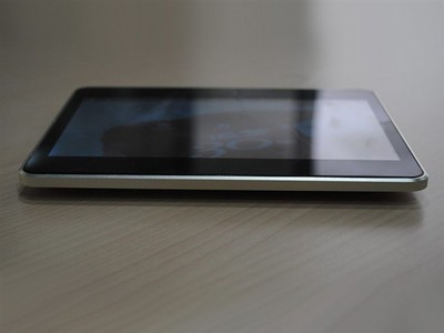 深析TCL OpenPad MR2857 22-IT168計(jì)算機(jī)視角下的照片揭示的產(chǎn)品細(xì)節(jié)與市場(chǎng)定位